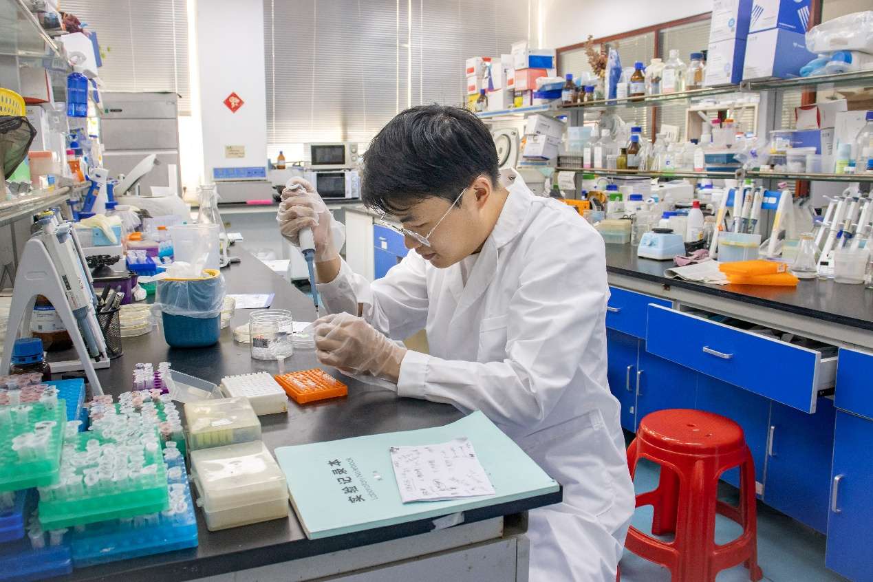 生物制劑研發(fā)迎來新動(dòng)能 湖北生物制造產(chǎn)業(yè)科產(chǎn)融合對接活動(dòng)在湖北大學(xué)成功舉辦